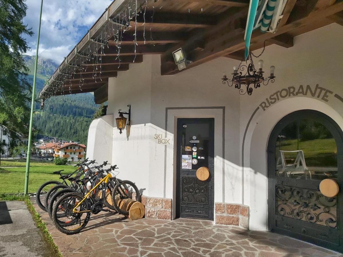 Albergo Scoiattolo ฟัลกาเด ภายนอก รูปภาพ
