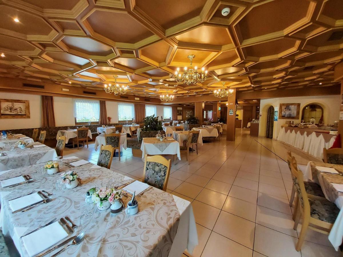 Albergo Scoiattolo ฟัลกาเด ภายนอก รูปภาพ