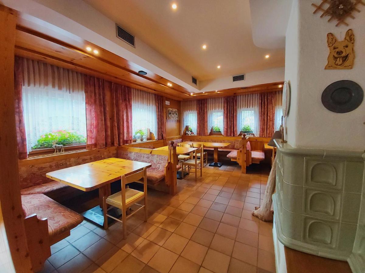 Albergo Scoiattolo ฟัลกาเด ภายนอก รูปภาพ