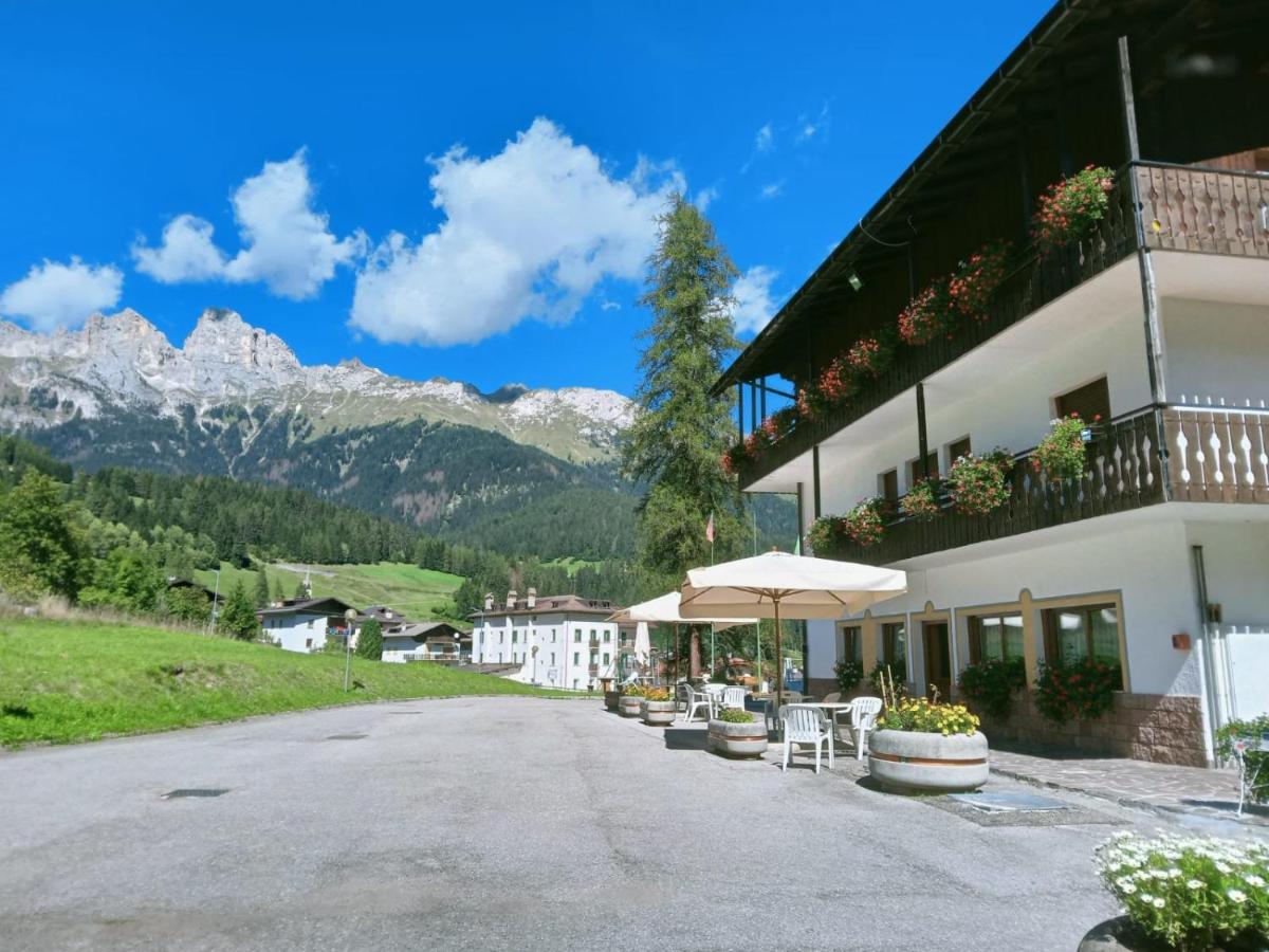 Albergo Scoiattolo ฟัลกาเด ภายนอก รูปภาพ