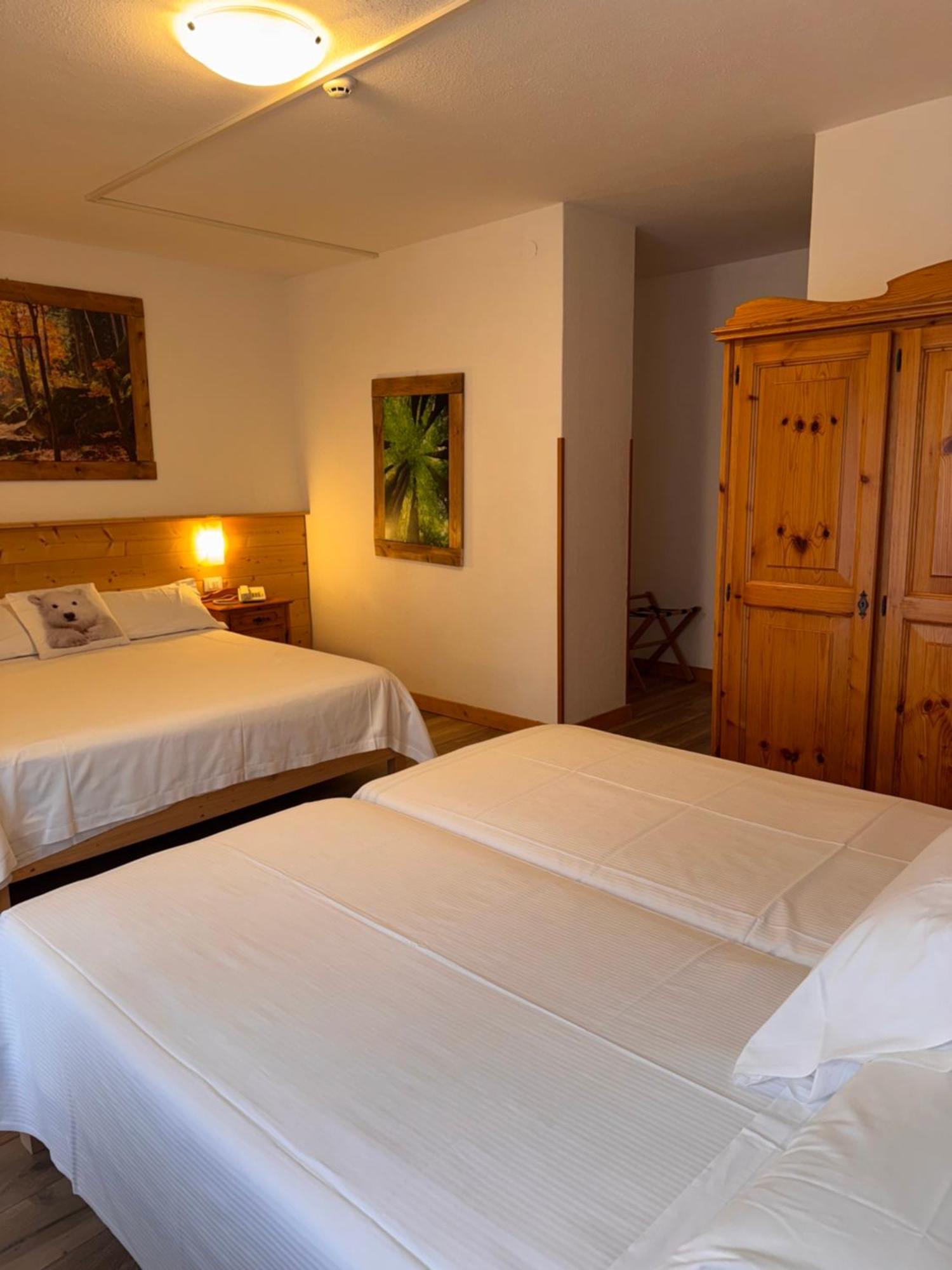 Albergo Scoiattolo ฟัลกาเด ภายนอก รูปภาพ